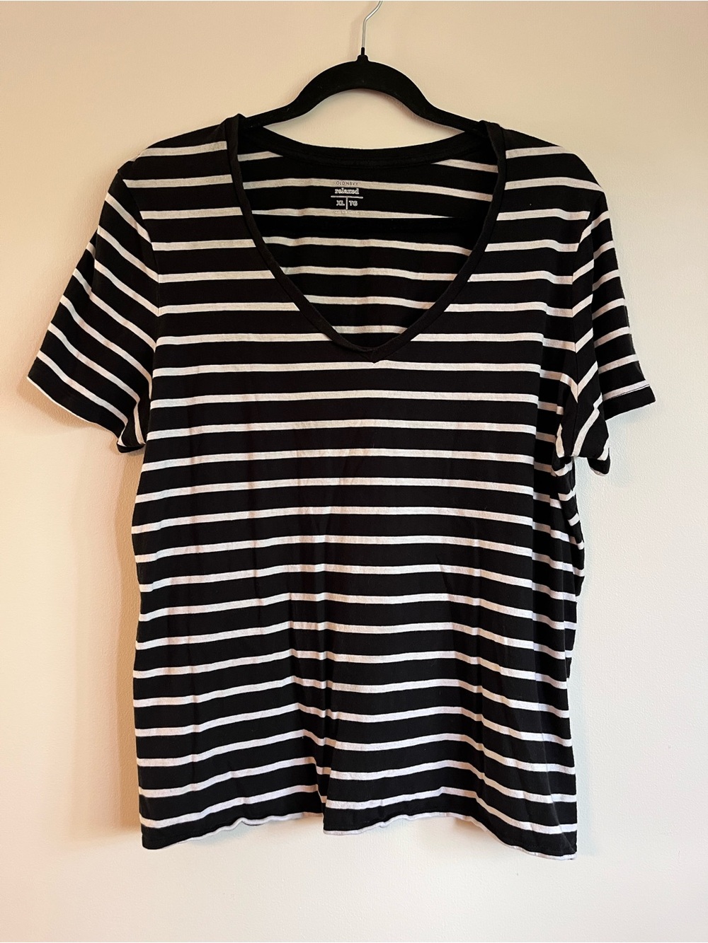 Old Navy Black & White Striped V-Neck Tee